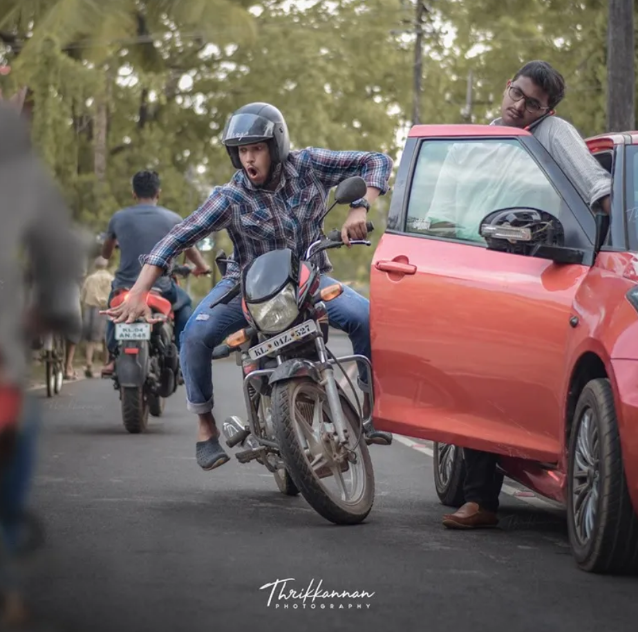 Hafiz Sajeev uses photography to address road safety & doorings in India, by Devesh Mishra, Cartoq, May 14, 2019. See also Facebook page: Thrikkannan -- തേക്ക്കന്നൻ.